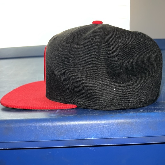 Hat - Picture 3 of 4